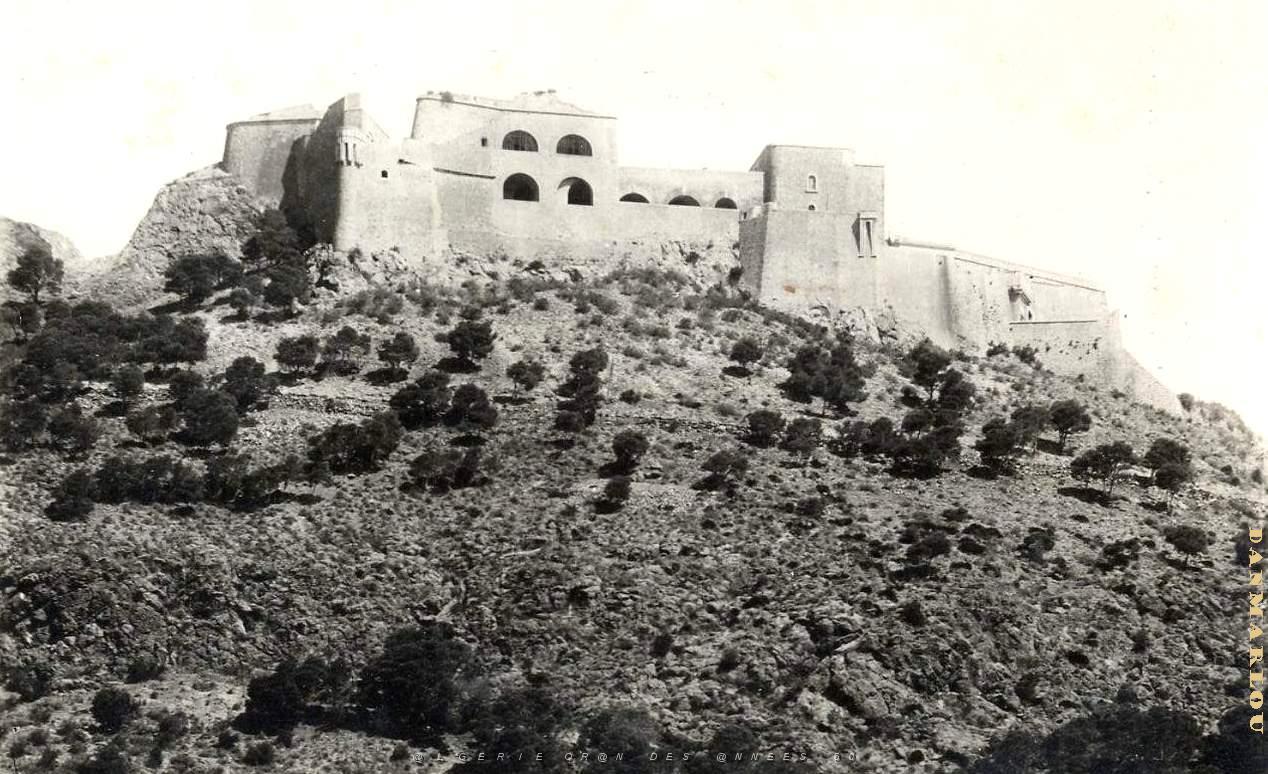 D 011- Fort Santa- Cruz.jpg